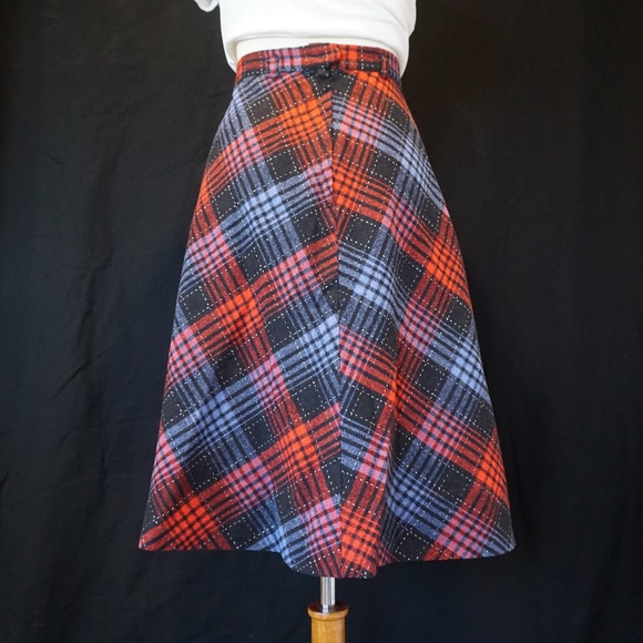 Plaid Vintage High Waisted Skirt - Picture 4 of 7